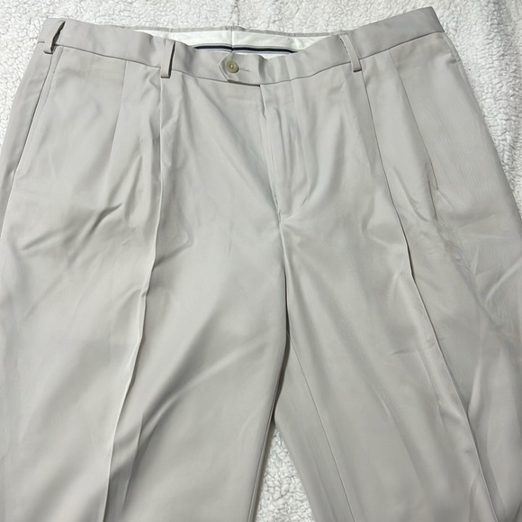Jos A Bank Traveler pants size 40W x 36L - Picture 3 of 10